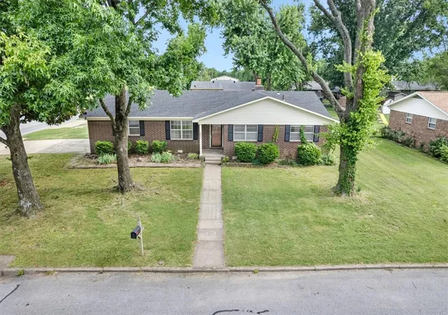 Photo 2 of Single family home for sale at 2406 Se 15th Street, Bentonville, AR 72712 | MLS# 1351406 | Listing updated on 2026-09-13