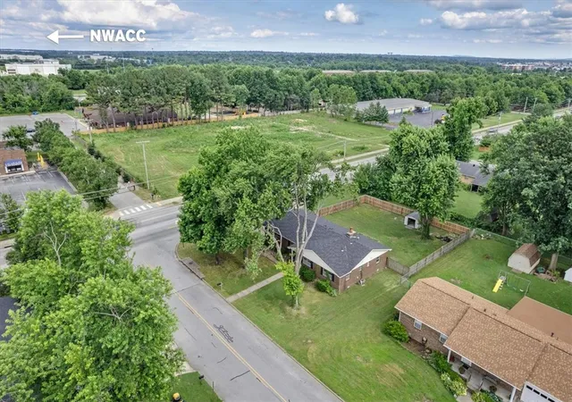 Photo 3 of Single family home for sale at 2406 SE 15th Street, Bentonville, AR 72712 | MLS# 1351406 | Listing updated on 2026-09-13