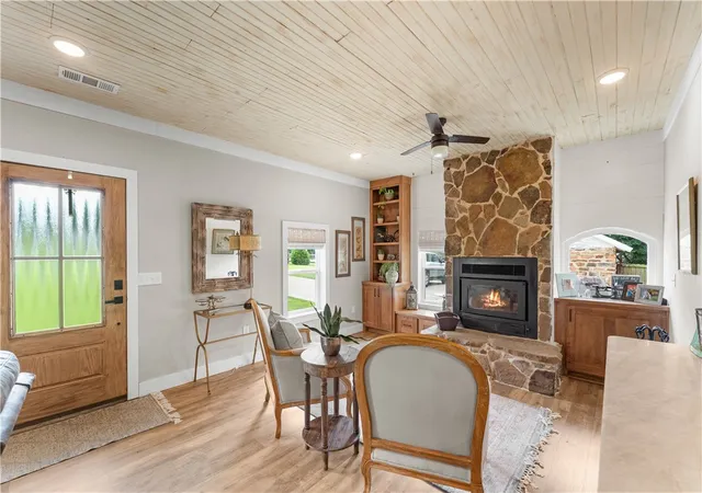 Photo 4 of Sale Pending at 453 Goose Crk Rd, Farmington, AR 72730 | MLS# 1351957 | Listing updated on 2026-09-02