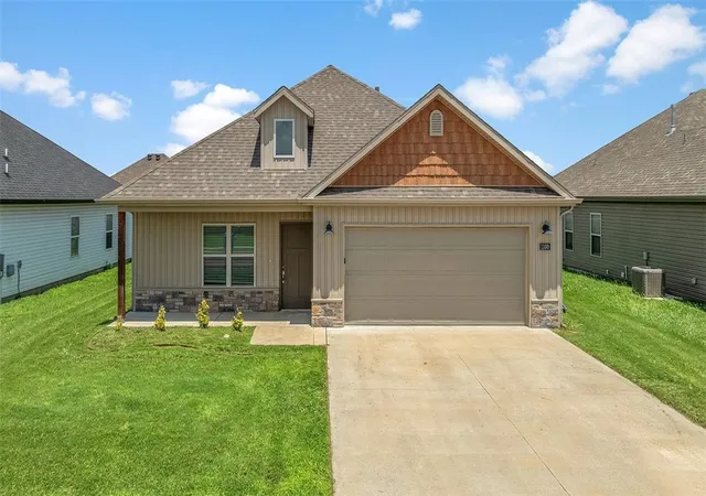 Photo 1 of Single family home for sale at 1100 Pebble Pass, Centerton, AR 72719 | MLS# 1352005 | Listing updated on 2026-09-11