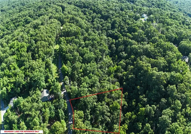 Photo 4 of Sale Pending at Chelmsworth Dr, Bella Vista, AR 72715 | MLS# 1352069 | Listing updated on 2026-10-06