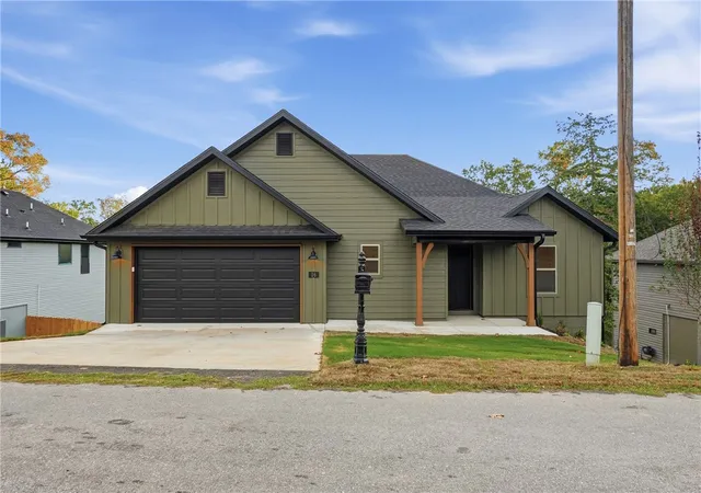 Photo 1 of Single family home for sale at 16 Reading Ln, Bella Vista, AR 72714 | MLS# 1349376 | Listing updated on 2026-10-19