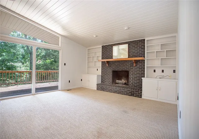 Photo 4 of Sale Pending at 32 Russell Ln, Russellville, AR 72802 | MLS# 1352066 | Listing updated on 2026-09-14