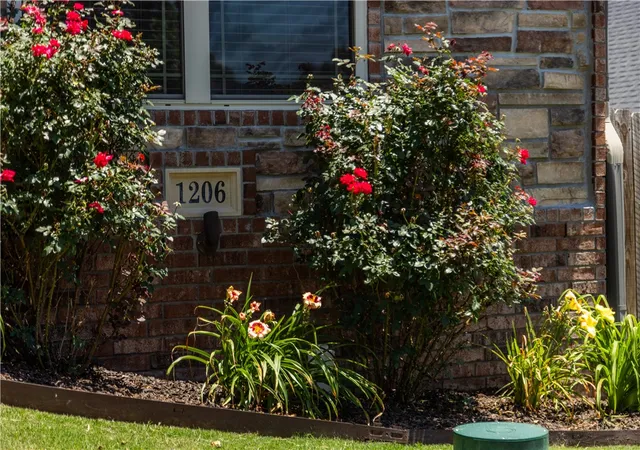 Photo 2 of Sale Pending at 1206 Sycamore St, Cave Springs, AR 72718 | MLS# 1352346 | Listing updated on 2026-09-27