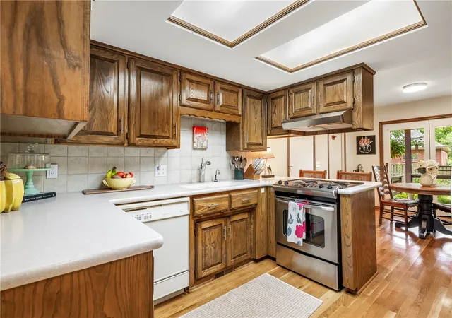 Photo 5 of Single family home for sale at 1402 NW K St, Bentonville, AR 72712 | MLS# 1352259 | Listing updated on 2026-08-28