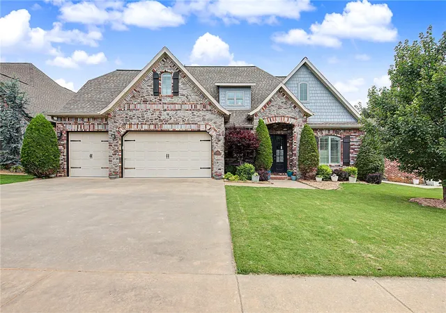 Photo 2 of Sale Pending at 4105 Willowbend Dr, Rogers, AR 72758 | MLS# 1352004 | Listing updated on 2026-09-04
