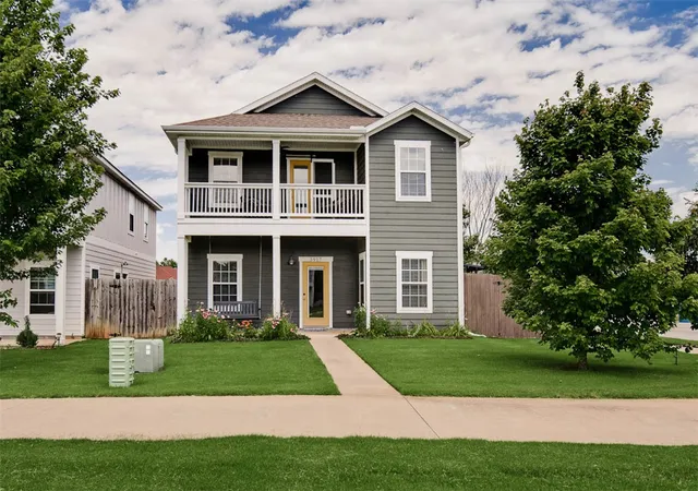 Photo 1 of Single family home for sale at 3917 Sw Peachwood Dr, Bentonville, AR 72713 | MLS# 1352623 | Listing updated on 2026-10-20