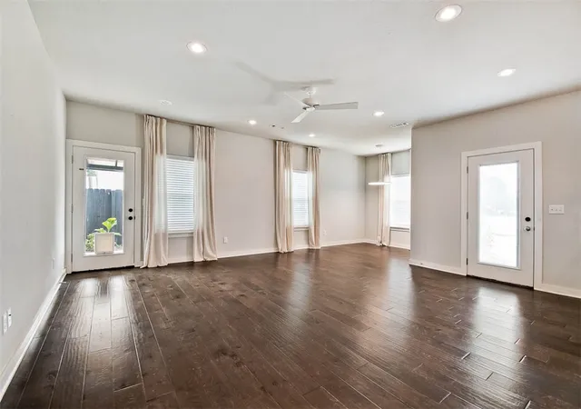 Photo 3 of Single family home for sale at 3917 Sw Peachwood Dr, Bentonville, AR 72713 | MLS# 1352623 | Listing updated on 2026-10-20