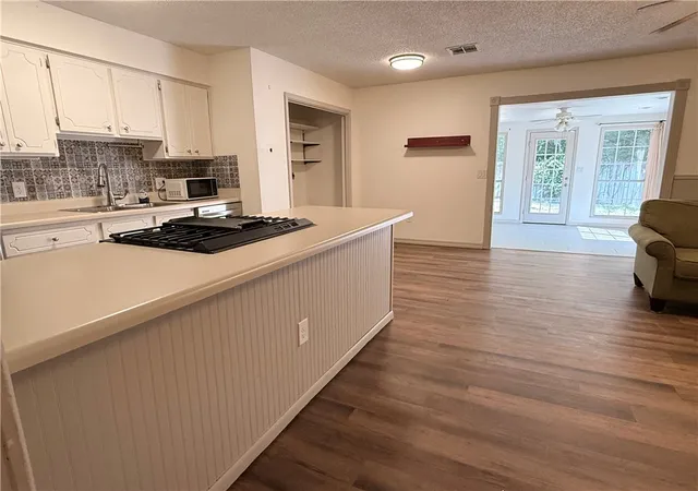 Photo 3 of Single family home for sale at 1019 W School St, Siloam Springs, AR 72761 | MLS# 1352743 | Listing updated on 2026-08-31