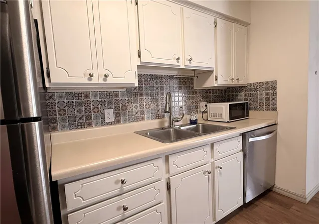 Photo 5 of Single family home for sale at 1019 W School St, Siloam Springs, AR 72761 | MLS# 1352743 | Listing updated on 2026-08-31