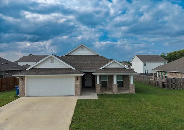 Photo 1 of Single family home for sale at 2510 Westbrook Loop, Pea Ridge, AR 72751 | MLS# 1352749 | Listing updated on 2026-10-04