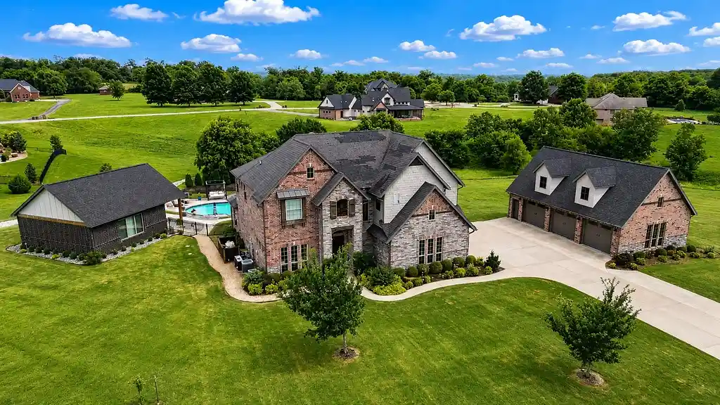 Photo 1 of Sale Pending at 9787 Soaring Hawk Dr, Bentonville, AR 72713 | MLS# 1352766 | Listing updated on 2026-10-27