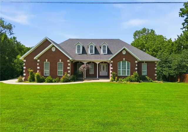 Photo 1 of Single family home for sale at 136 Riverview Dr, Anderson, MO 64831 | MLS# 1352778 | Listing updated on 2026-09-05