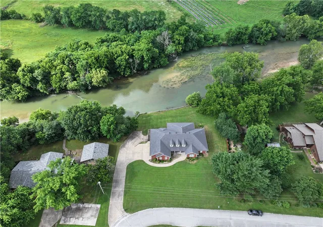 Photo 3 of Single family home for sale at 136 Riverview Dr, Anderson, MO 64831 | MLS# 1352778 | Listing updated on 2026-09-05