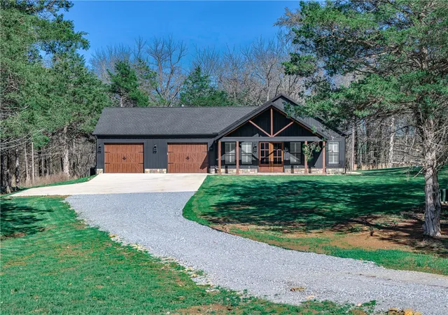Photo 3 of Single family home for sale at 18108 & 18110 Edgewood Rd, Fayetteville, AR 72703 | MLS# 1352851 | Listing updated on 2026-09-05