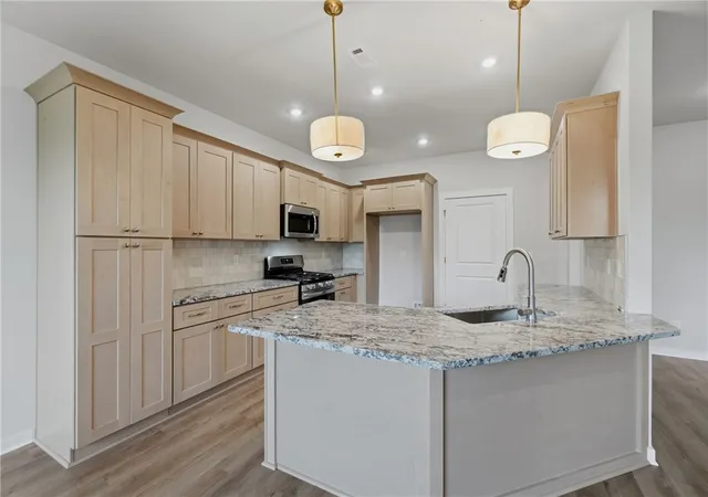 Photo 2 of Single family home for sale at 2305 Cassidy Ct, Siloam Springs, AR 72761 | MLS# 1352765 | Listing updated on 2026-10-16