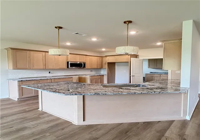 Photo 3 of Single family home for sale at 2305 Cassidy Ct, Siloam Springs, AR 72761 | MLS# 1352765 | Listing updated on 2026-09-10