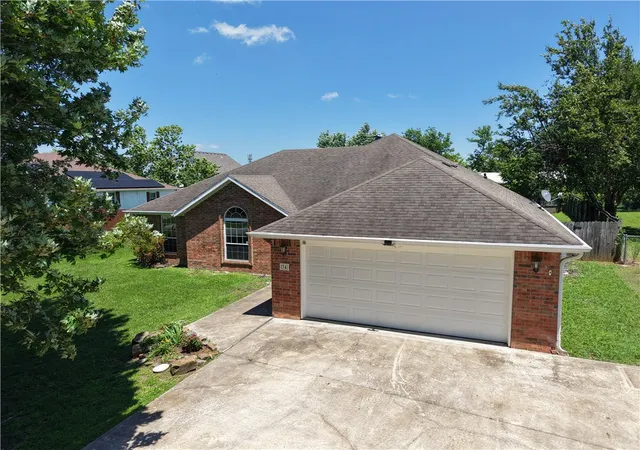 Photo 2 of Single family home for sale at 34 N Letitia Ave, Fayetteville, AR 72701 | MLS# 1352799 | Listing updated on 2026-09-10