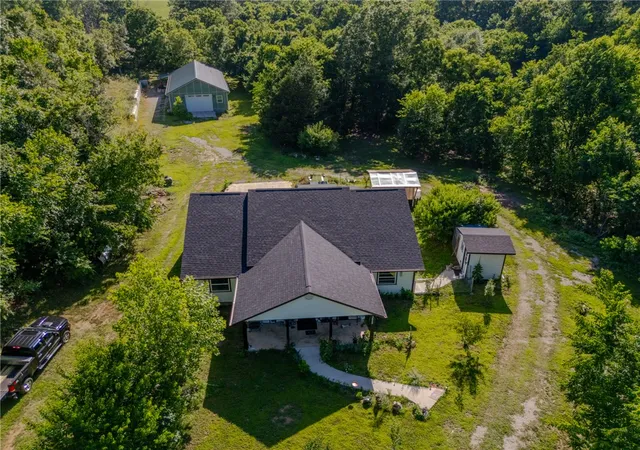 Photo 3 of Single family home for sale at 3959 County Rd 811, Green Forest, AR 72638 | MLS# 1352899 | Listing updated on 2026-08-31