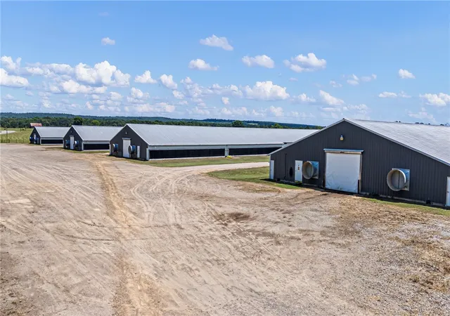 Photo 3 of House for sale at 276 Charton Rd, Morrilton, AR 72110 | MLS# 1352801 | Listing updated on 2026-09-14