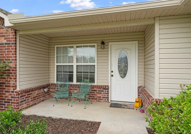 Photo 4 of Single family home for sale at 1523 William Ct, Siloam Springs, AR 72761 | MLS# 1352697 | Listing updated on 2026-10-16