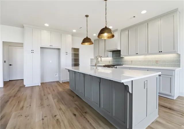 Photo 4 of Single family home for sale at 971 Thornwood Pl, Bentonville, AR 72713 | MLS# 1353197 | Listing updated on 2026-09-16