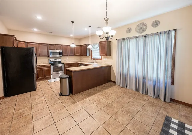 Photo 3 of Single family home for sale at 260 Hawthorne Ln, Russellville, AR 72802 | MLS# 1352961 | Listing updated on 2026-09-09