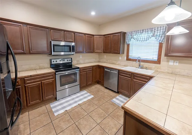 Photo 4 of Single family home for sale at 260 Hawthorne Ln, Russellville, AR 72802 | MLS# 1352961 | Listing updated on 2026-09-09