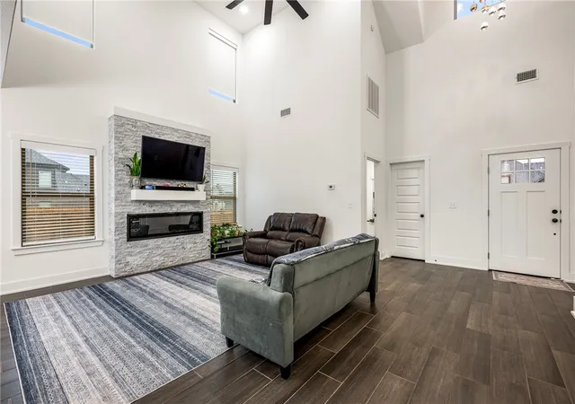 Photo 3 of Single family home for sale at 7100 SW High Meadow Blvd, Bentonville, AR 72713 | MLS# 1353113 | Listing updated on 2026-09-13