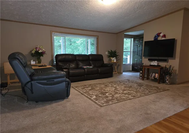 Photo 4 of Manufactured home for sale at 10144 Vixen, Stark City, MO 64866 | MLS# 1353341 | Listing updated on 2026-10-19