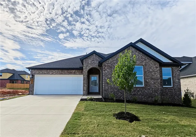 Photo 3 of Single family home for sale at 6605 Sw Orange Ave, Bentonville, AR 72713 | MLS# 1352694 | Listing updated on 2026-10-21