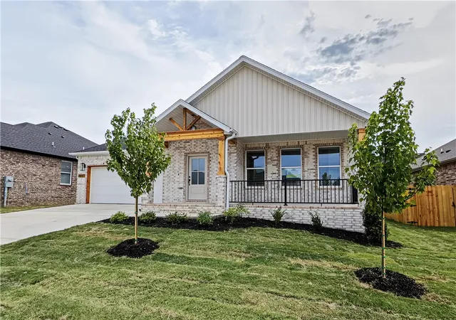 Photo 2 of Single family home for sale at 6607 Sw Orange Ave, Bentonville, AR 72713 | MLS# 1352681 | Listing updated on 2026-10-21