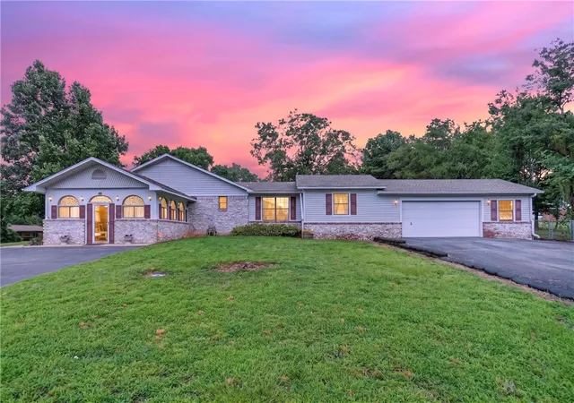 Photo 2 of Single family home for sale at 20 Bakers Crk Rd, Russellville, AR 72802 | MLS# 1353215 | Listing updated on 2026-09-06