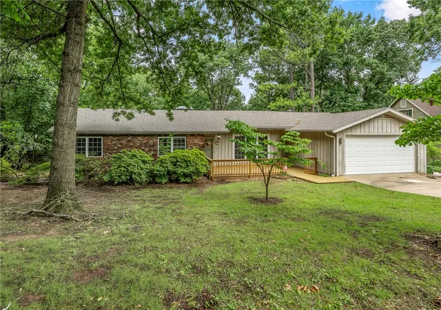 Photo 2 of Single family home for sale at 755 N Cedarwood Ave, Fayetteville, AR 72701 | MLS# 1353324 | Listing updated on 2026-09-14