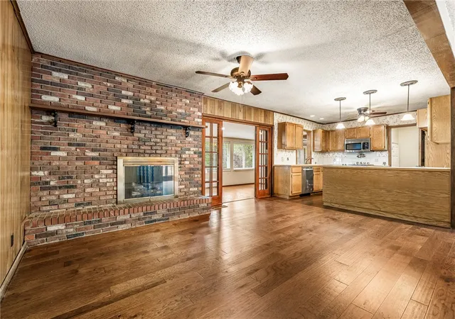 Photo 4 of Single family home for sale at 755 N Cedarwood Ave, Fayetteville, AR 72701 | MLS# 1353324 | Listing updated on 2026-10-05