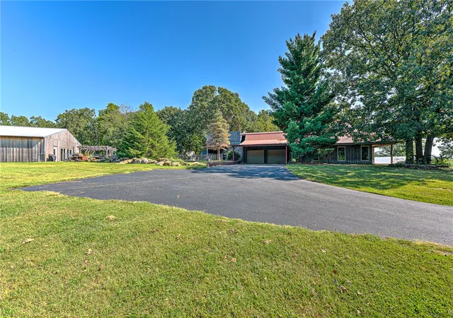 Photo 3 of Single family home for sale at 9897 Almosta Rd, Decatur, AR 72722 | MLS# 1353216 | Listing updated on 2026-09-09