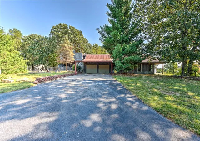 Photo 3 of Single family home for sale at 9897 Almosta Rd, Decatur, AR 72722 | MLS# 1353216 | Listing updated on 2026-09-09