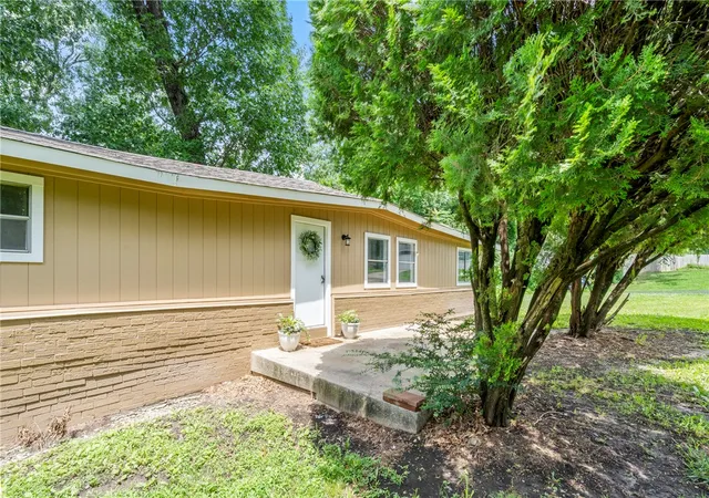 Photo 27 of Manufactured home for sale at 310 Lacy St, Siloam Springs, AR 72761 | MLS# 1353351 | Listing updated on 2026-08-28