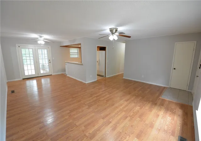 Photo 3 of Single family home for sale at 34 Tamworth Cir, Bella Vista, AR 72715 | MLS# 1353605 | Listing updated on 2026-09-03