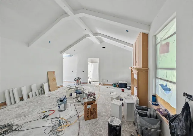 Photo 4 of Sale Pending at 11 Carrick Dr, Bella Vista, AR 72715 | MLS# 1353653 | Listing updated on 2026-09-02