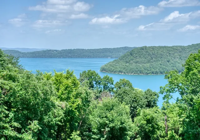 Photo 2 of Single family home for sale at 122 Ridge Rd, Eureka Springs, AR 72631 | MLS# 1353791 | Listing updated on 2026-08-31