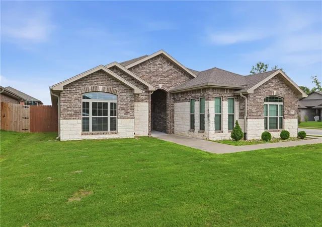 Photo 1 of Single family home for sale at 5900 Nw Meade St, Bentonville, AR 72713 | MLS# 1353881 | Listing updated on 2026-10-06