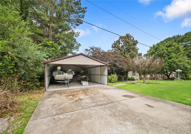 Photo 3 of Sale Pending at 16195 Locust Ln, Fayetteville, AR 72704 | MLS# 1353904 | Listing updated on 2026-09-05