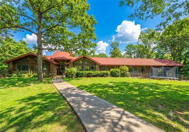 Photo 2 of Sale Pending at 17450 Railroad Cut Rd, Rogers, AR 72756 | MLS# 1353872 | Listing updated on 2026-08-31