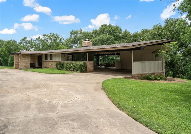 Photo 1 of Single family home for sale at 100 Carl St, Siloam Springs, AR 72761 | MLS# 1353696 | Listing updated on 2026-08-31