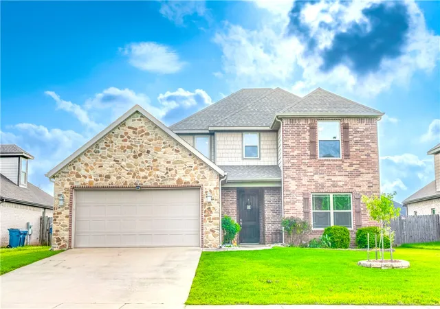 Photo 1 of Single family home for sale at 806 Sw Caprington St, Bentonville, AR 72712 | MLS# 1353875 | Listing updated on 2026-09-01
