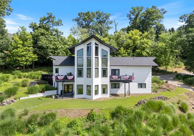Photo 1 of Single family home for sale at 22047 E Dawn Hl Rd, Siloam Springs, AR 72761 | MLS# 1353995 | Listing updated on 2026-08-31