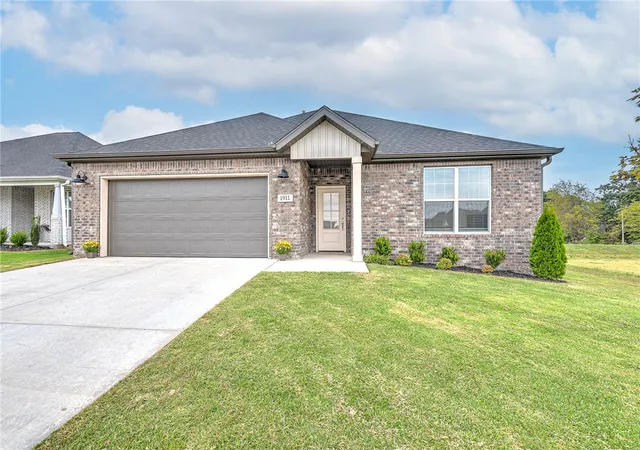 Photo 1 of Single family home for sale at 1911 Finnegan St, Bentonville, AR 72713 | MLS# 1354169 | Listing updated on 2026-09-17
