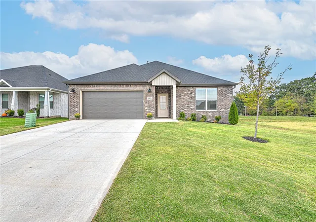 Photo 3 of Single family home for sale at 1911 Finnegan St, Bentonville, AR 72713 | MLS# 1354169 | Listing updated on 2026-09-17