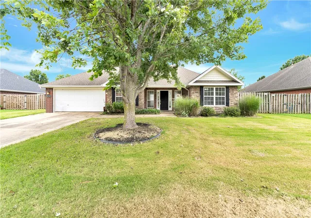 Photo 1 of Single family home for sale at 1412 Charles St, Pea Ridge, AR 72751 | MLS# 1354292 | Listing updated on 2026-09-05
